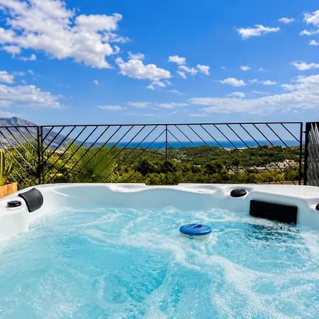 En Hills Piscina Privada & Jacuzzi Willa *
